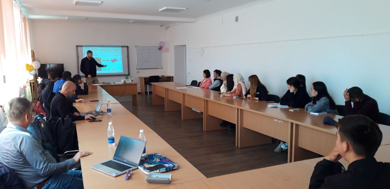 Read more about the article Pilot teaching and capacity building of the academic staff of the Naryn State University nearly completed
